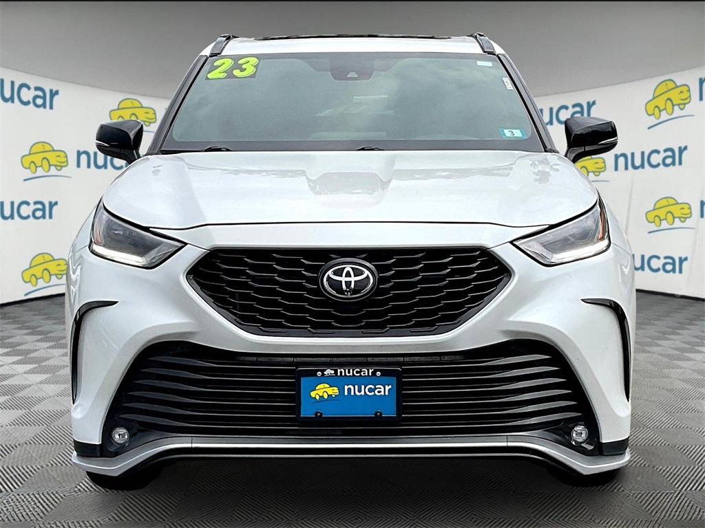 2023 Toyota Highlander XSE photo 2