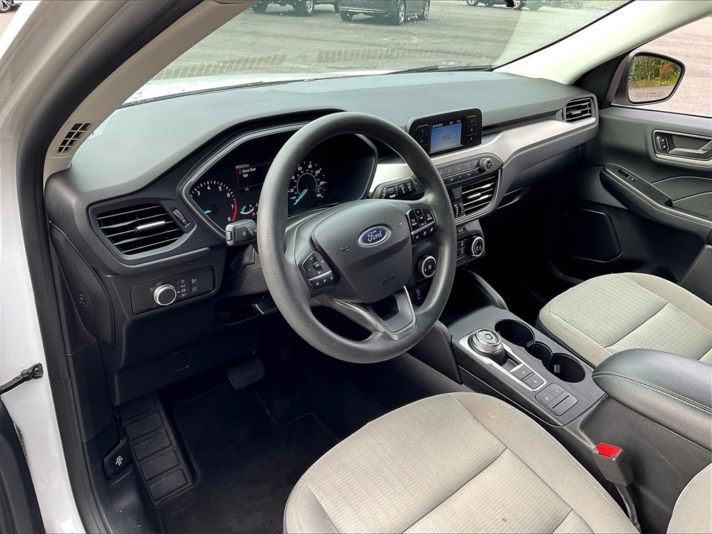 2022 Ford Escape S photo 8