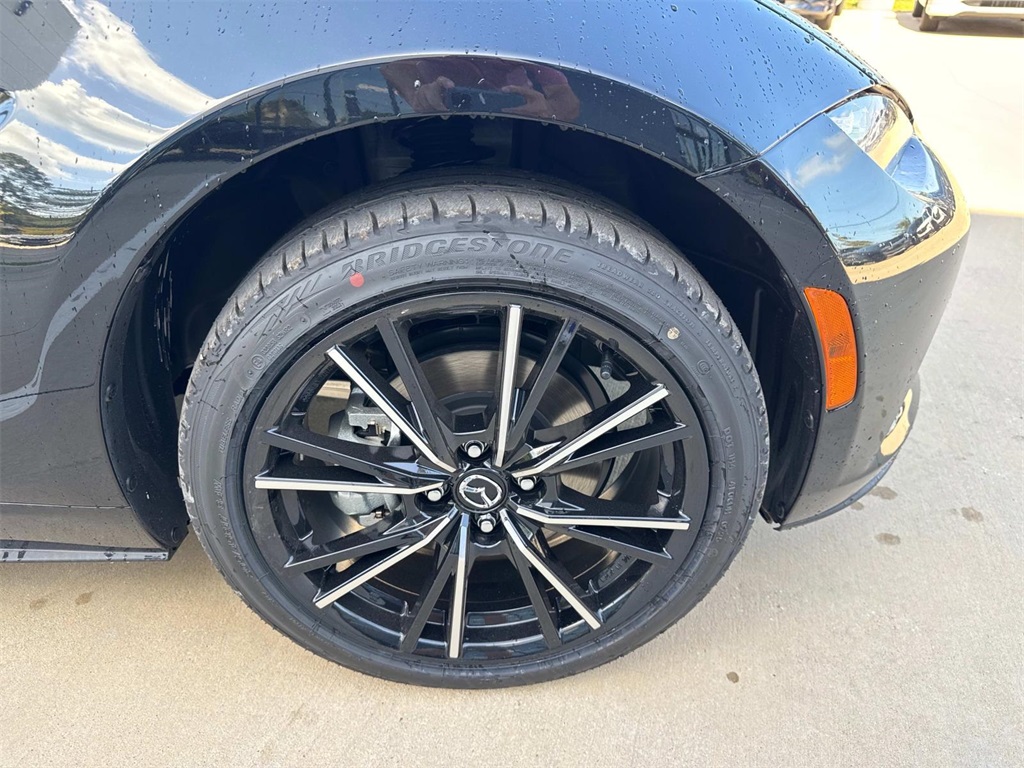 2025 Mazda MX-5 Miata Miata Grand Touring photo 3