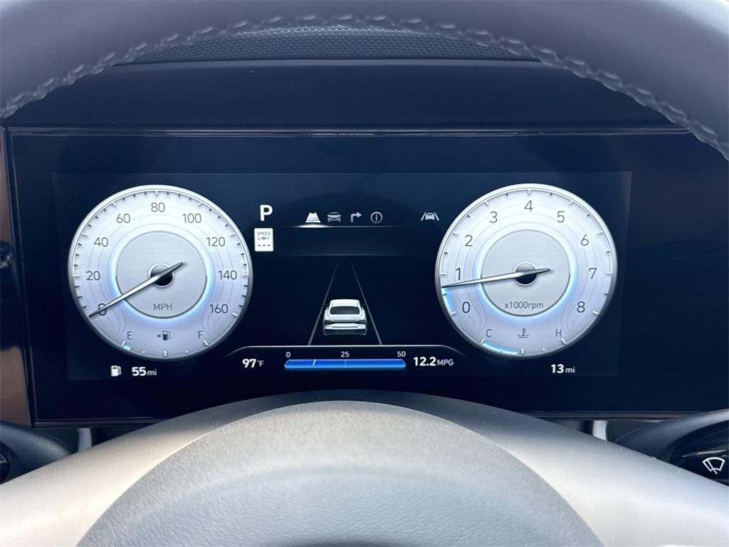 2025 Hyundai Elantra Limited photo 19