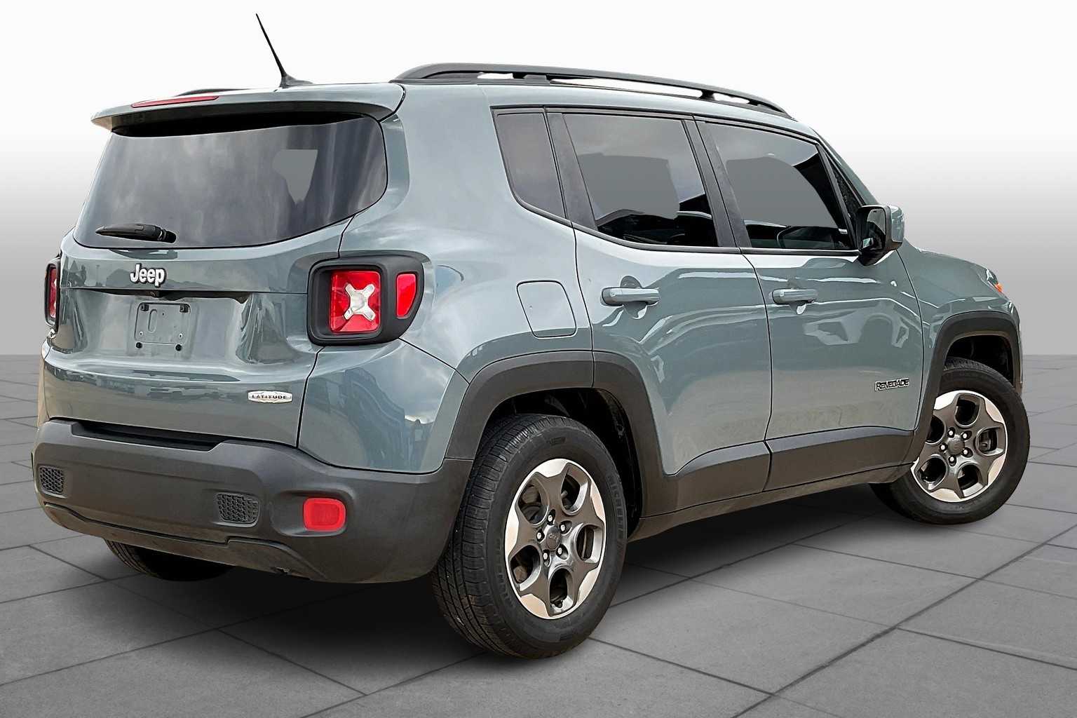 2017 Jeep Renegade Latitude North Edition photo 12