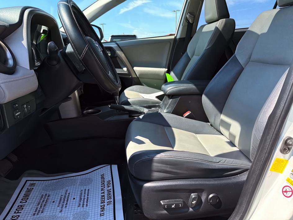 2013 Toyota RAV4 Limited photo 12