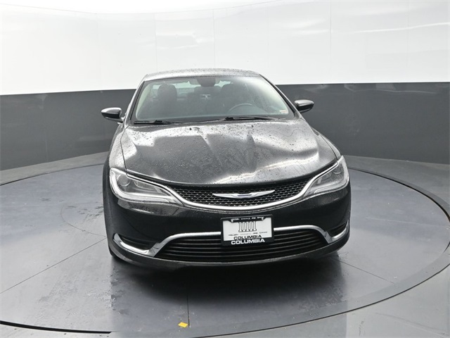 2016 Chrysler 200 Limited photo 2