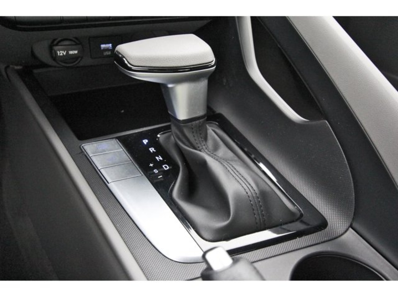 2024 Hyundai Elantra SEL White at Robbins Nissan