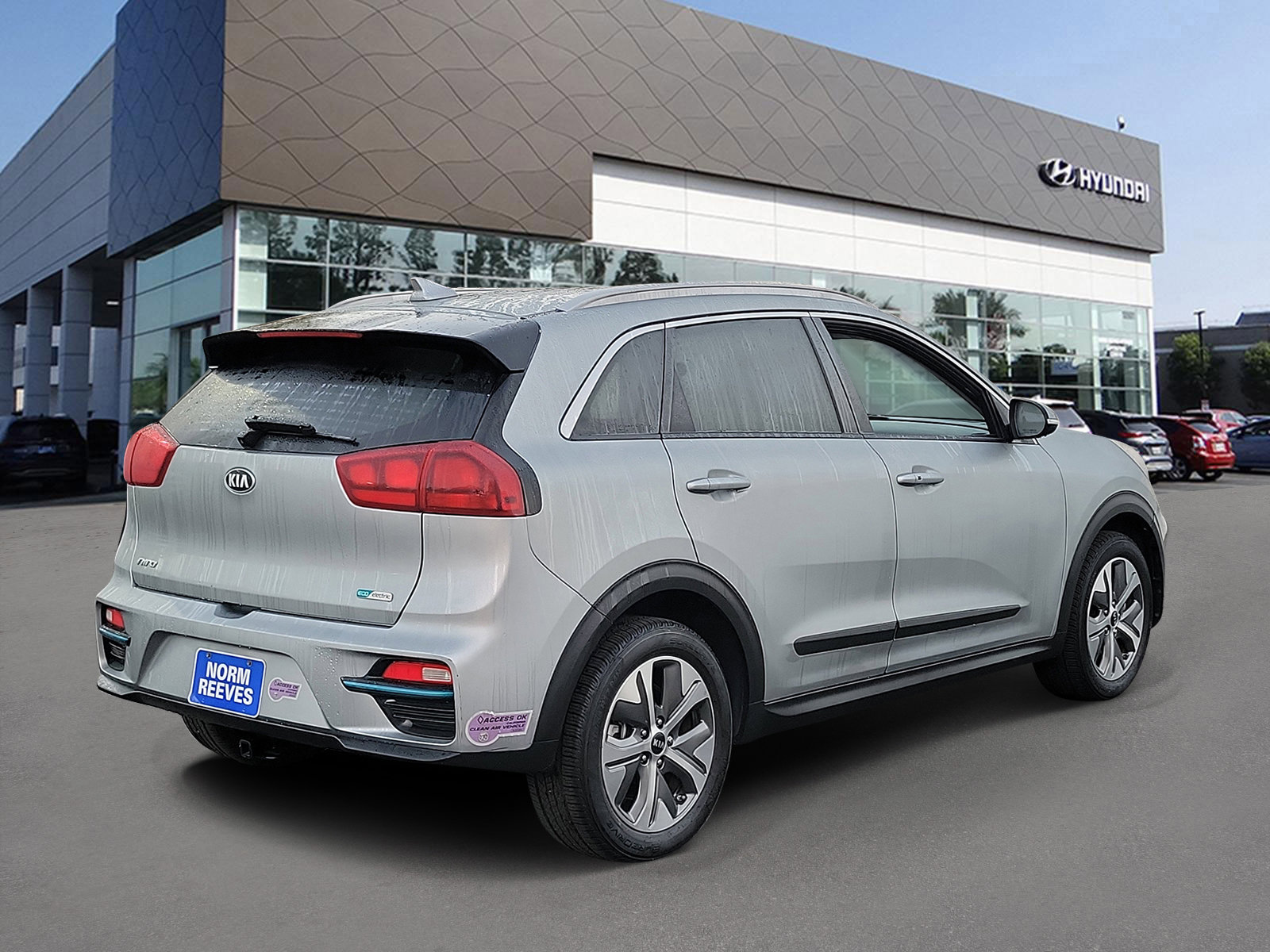 Used 2019 Kia Niro EX with VIN KNDCC3LG1K5014901 for sale in Cerritos, CA
