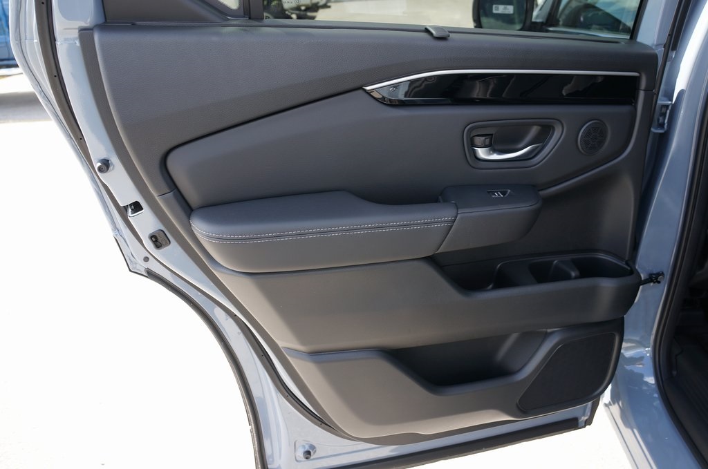 2025 Honda Pilot Touring photo 6