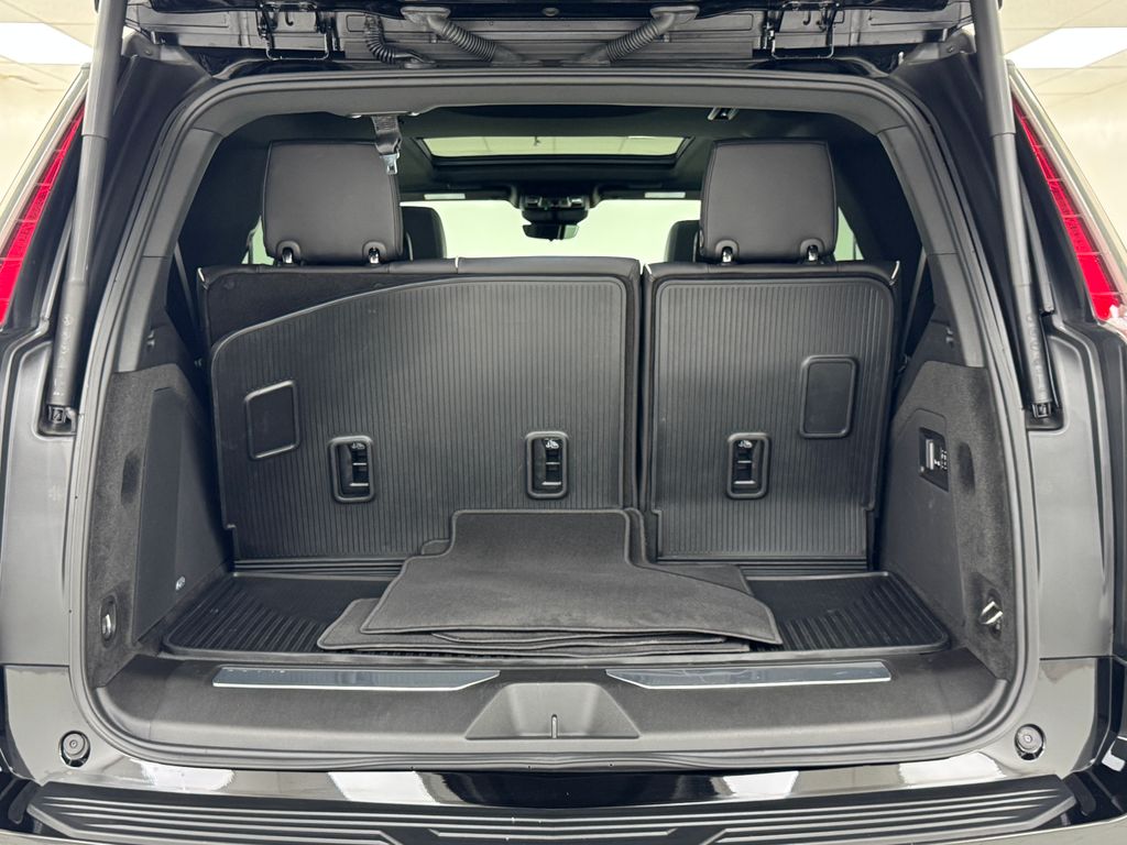 2024 Cadillac Escalade Premium Luxury photo 25