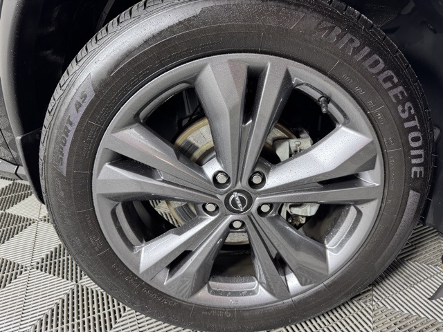 2023 Nissan Murano Platinum photo 2