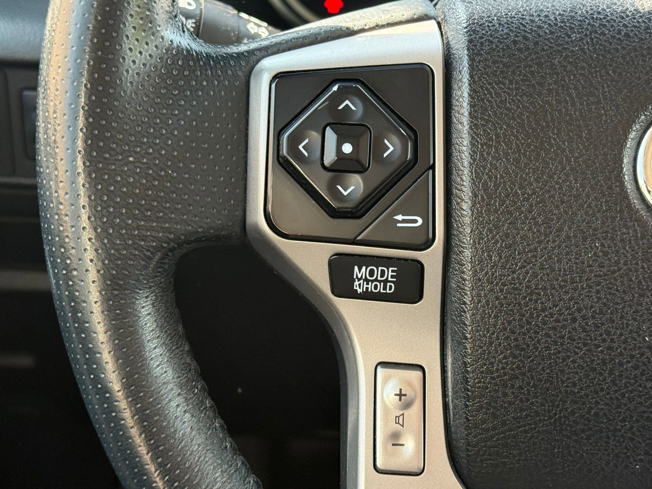 2019 Toyota 4Runner SR5 4WD photo 14