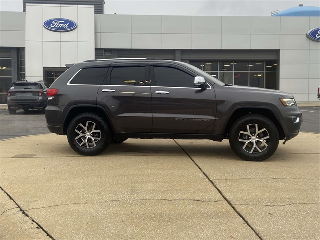 2019 Jeep Grand Cherokee Limited photo 2