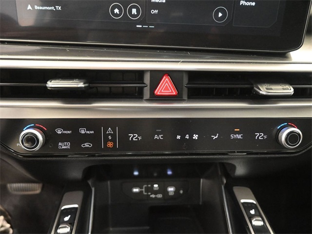 2025 Kia Sorento S photo 14