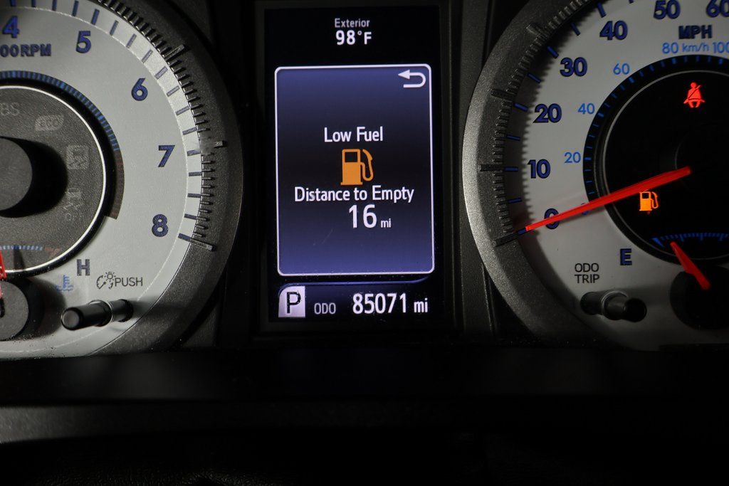 2020 Toyota Sienna SE photo 13