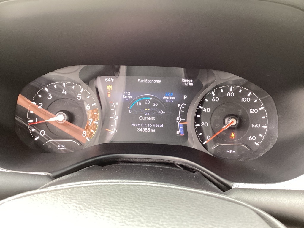 2022 Jeep Compass Latitude Lux photo 11