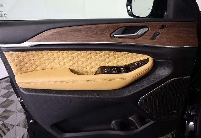 2024 Jeep Grand Cherokee Summit photo 25