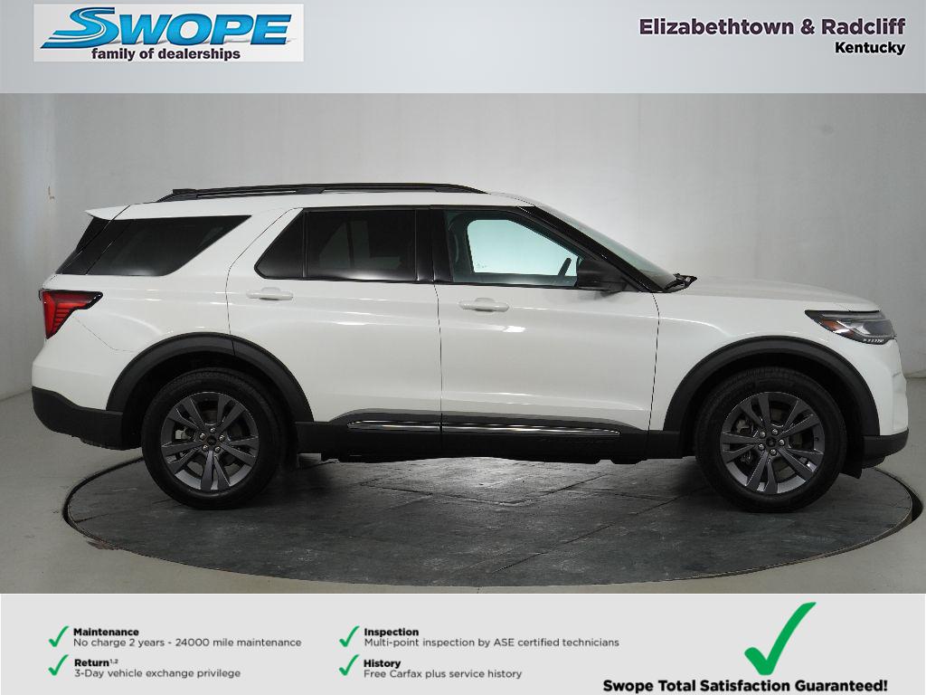 2025 Ford Explorer photo 2