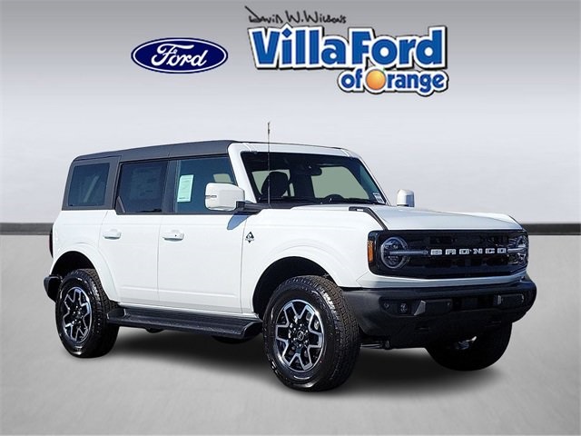 2025 Ford Bronco 4-Door Outer Banks's photo