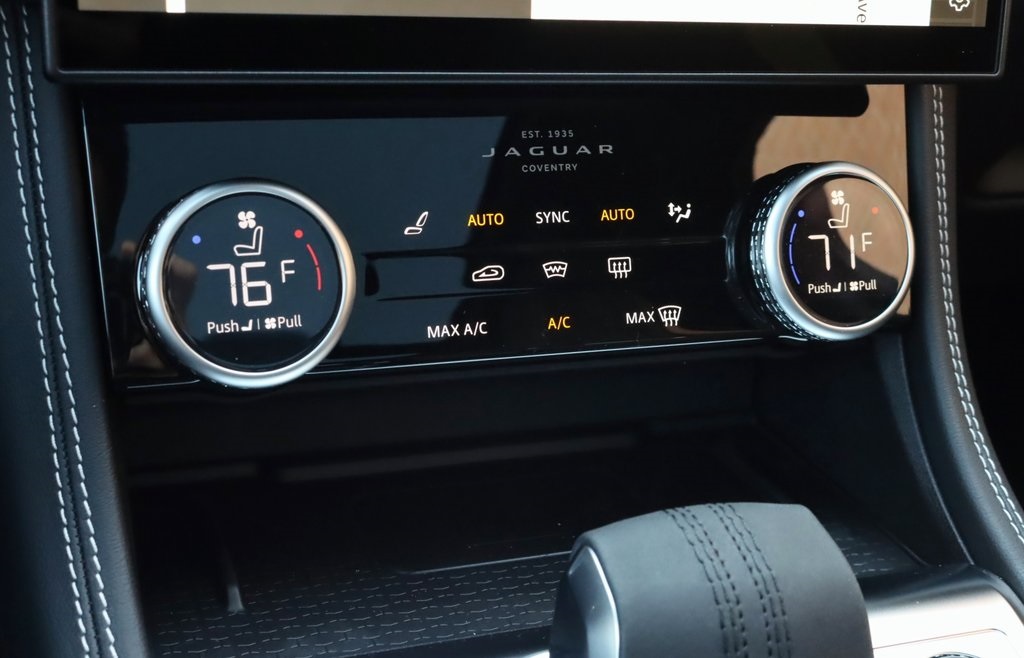 2026 JAGUAR F-PACE - Image 27