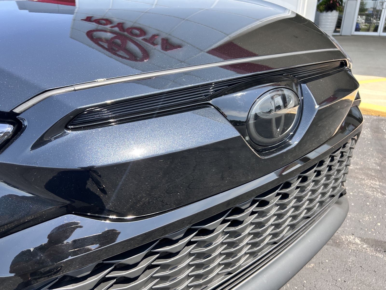 2025 Toyota Corolla Hybrid photo 4