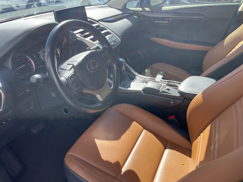 2021 Lexus NX 300 photo 4