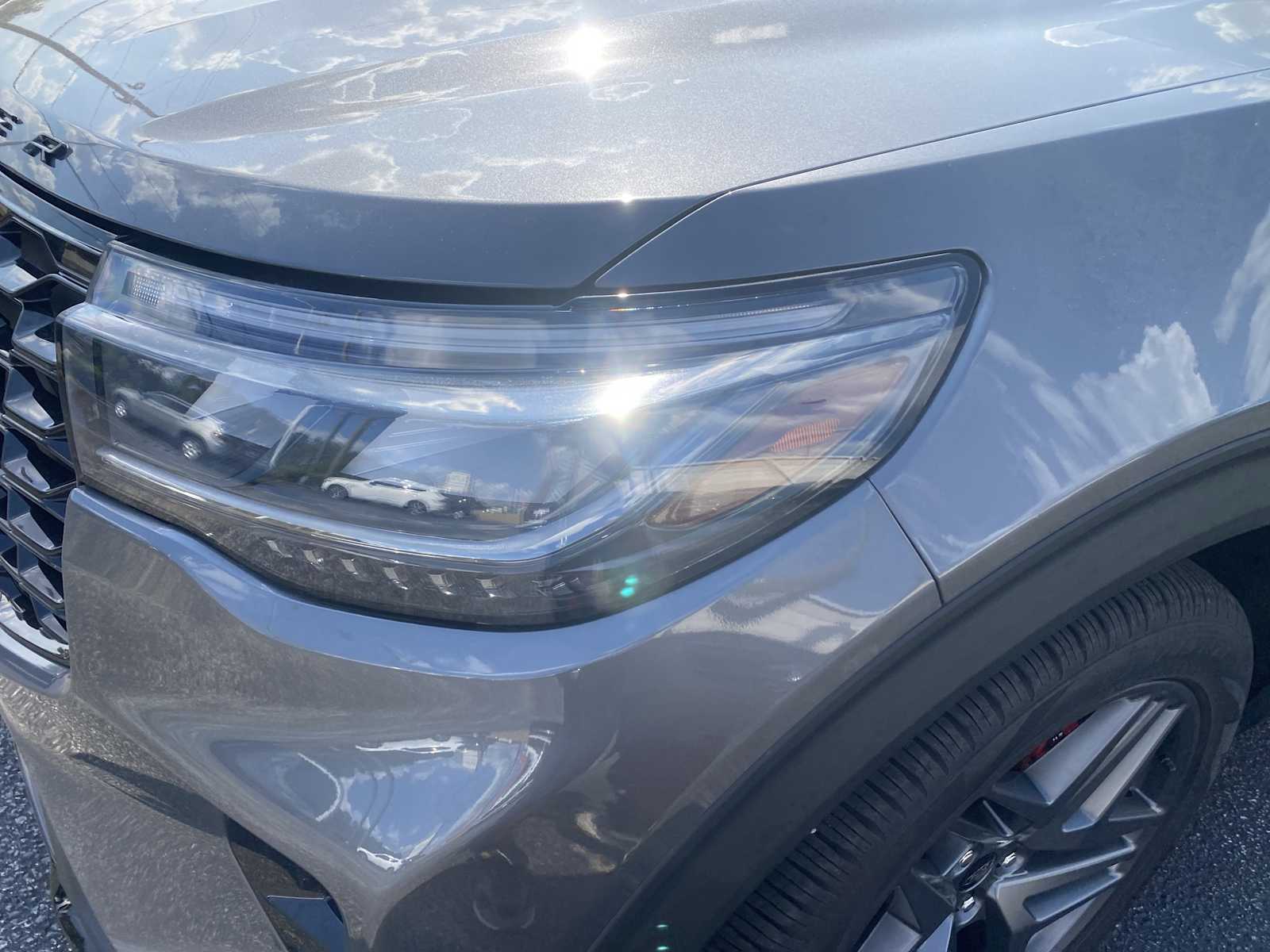 2025 Ford Explorer ST-Line photo 10