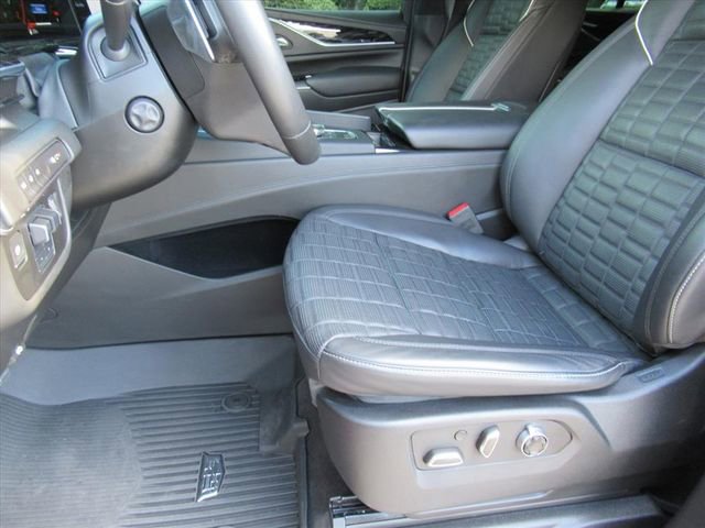 2023 Cadillac Escalade photo 17