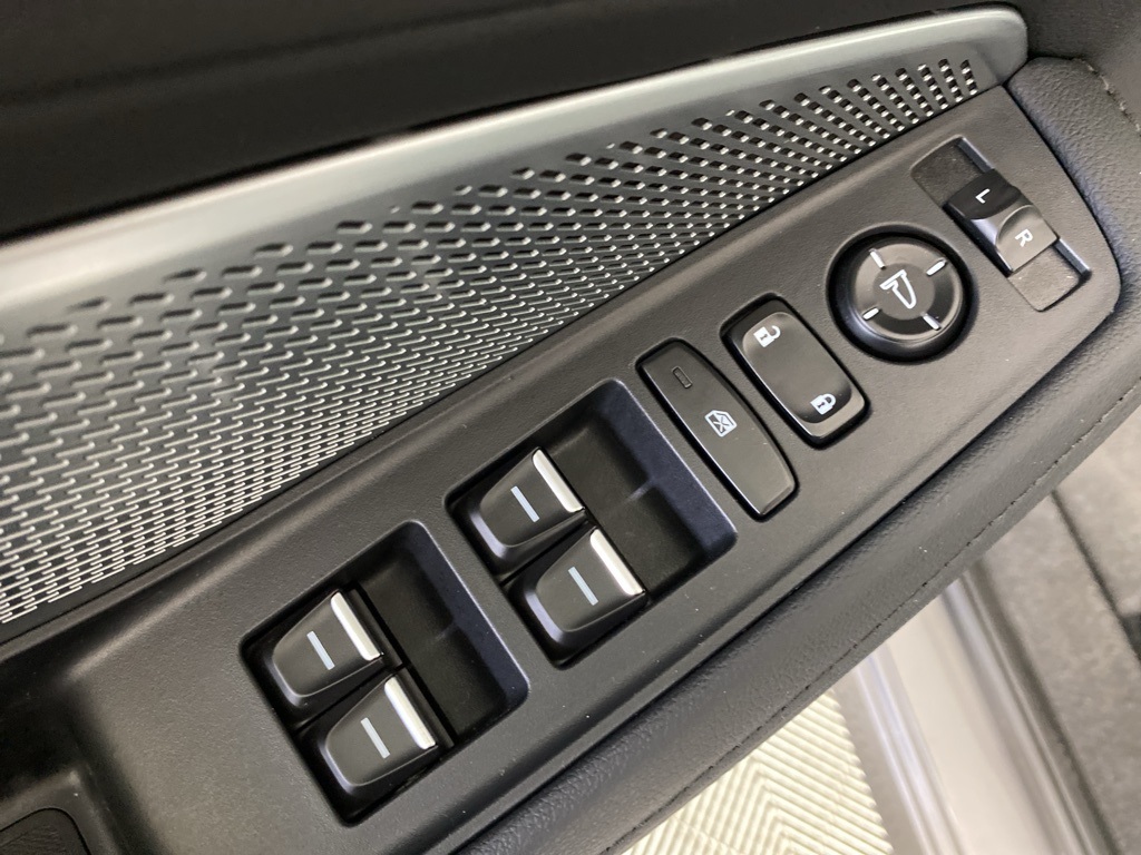 2025 Acura MDX SH-AWD photo 7