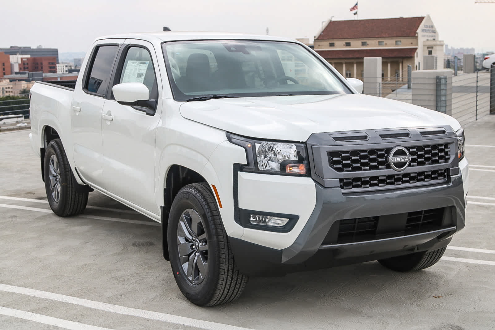 2025 Nissan Frontier Crew Cab SV photo 3