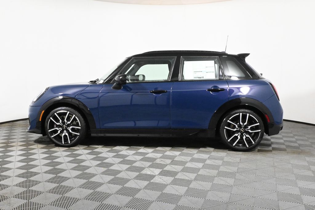2026 Mini Cooper 4 Door Hardtop S Iconic photo 2