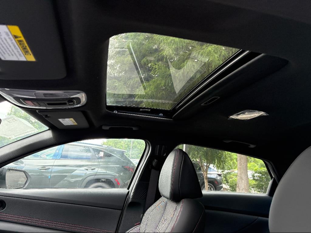 2025 Hyundai Elantra N Line photo 9