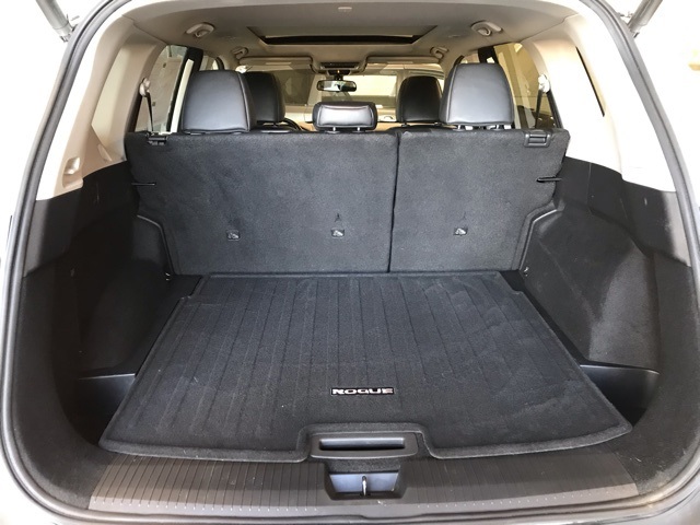 2022 Nissan Rogue SV photo 4