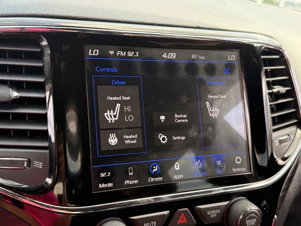 2020 Jeep Grand Cherokee Altitude photo 21