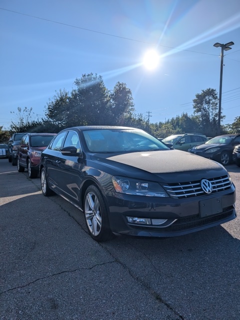 2014 Volkswagen Passat SEL Premium