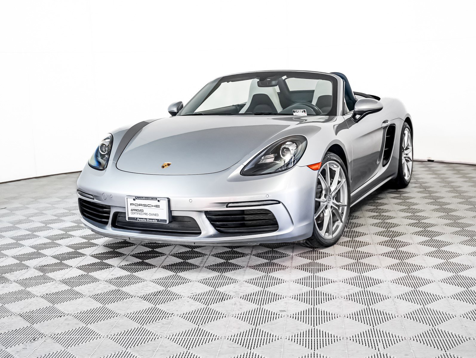 2019 Porsche 718 Base's photo