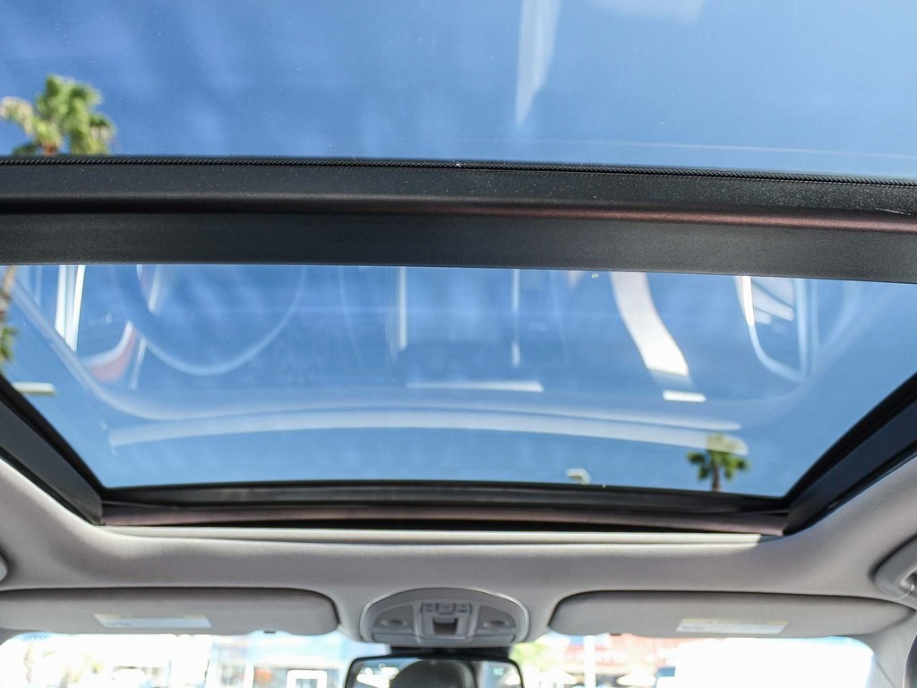 2015 Hyundai Genesis 5.0 photo 16