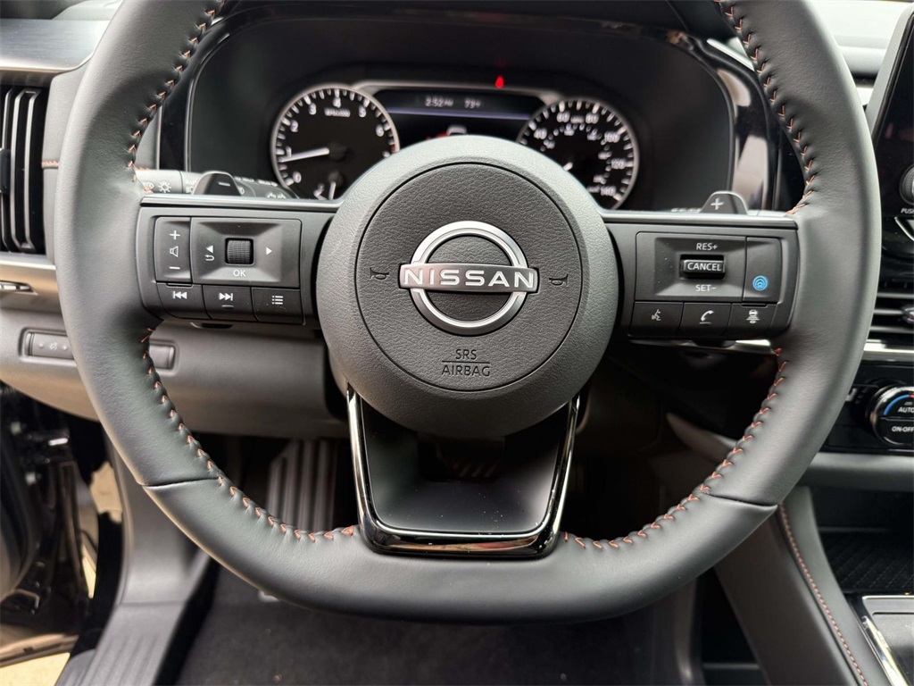 2025 Nissan Pathfinder Rock Creek photo 17