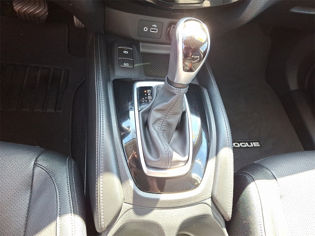 2020 Nissan Rogue SL photo 14