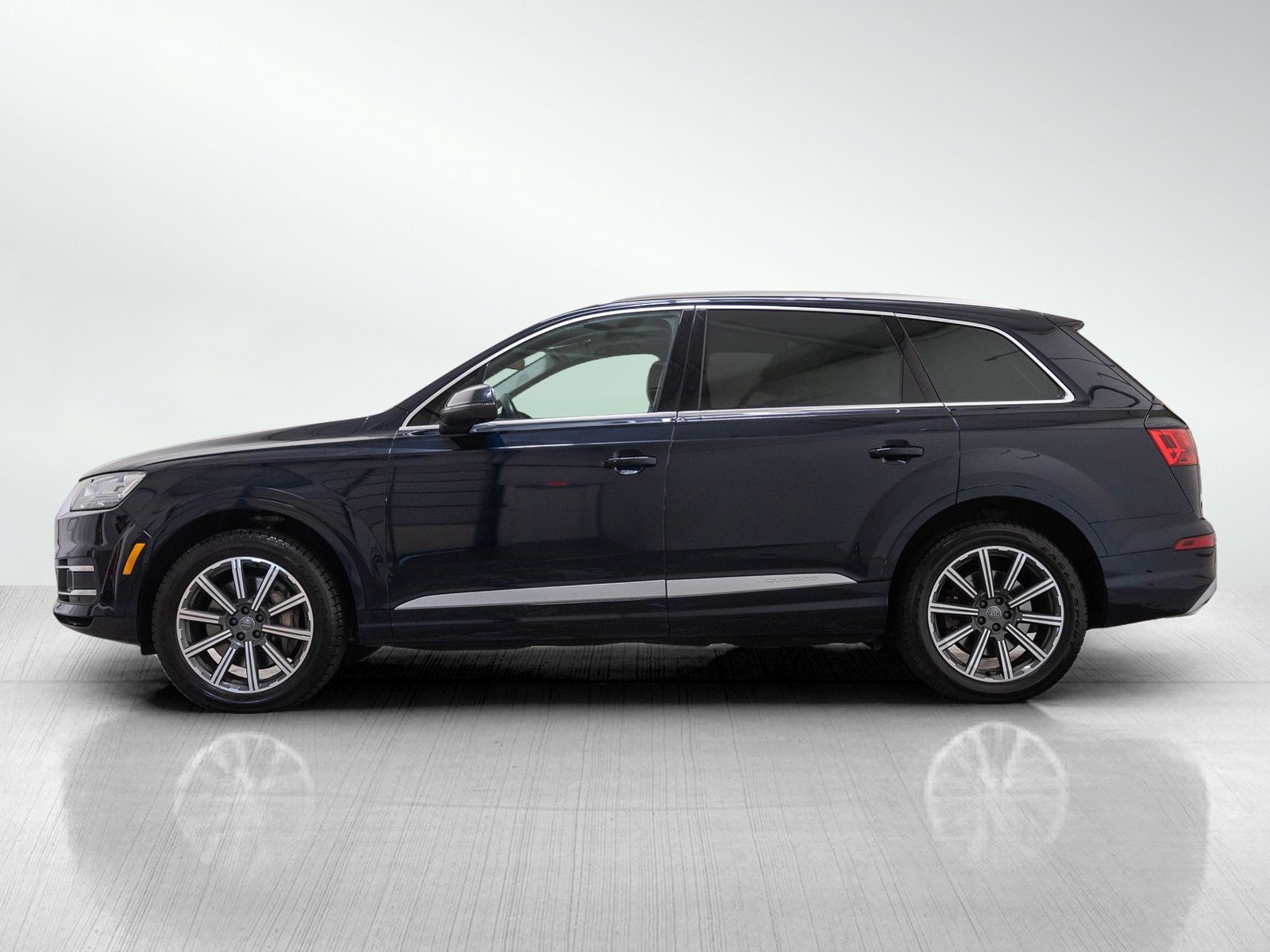 2017 Audi Q7 Prestige photo 2