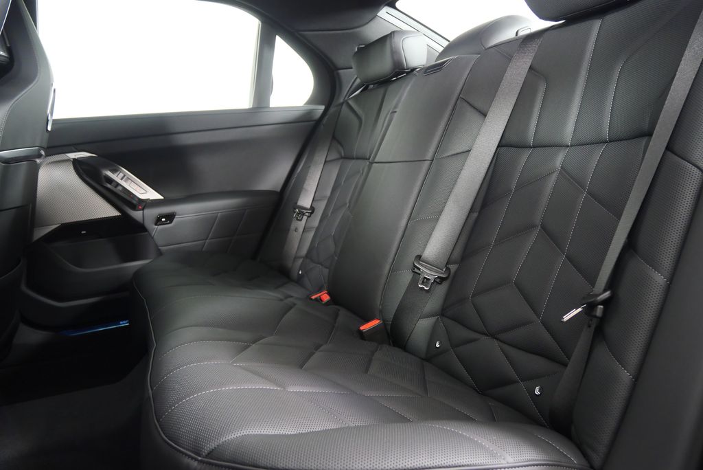 2025 Bmw 740i photo 15
