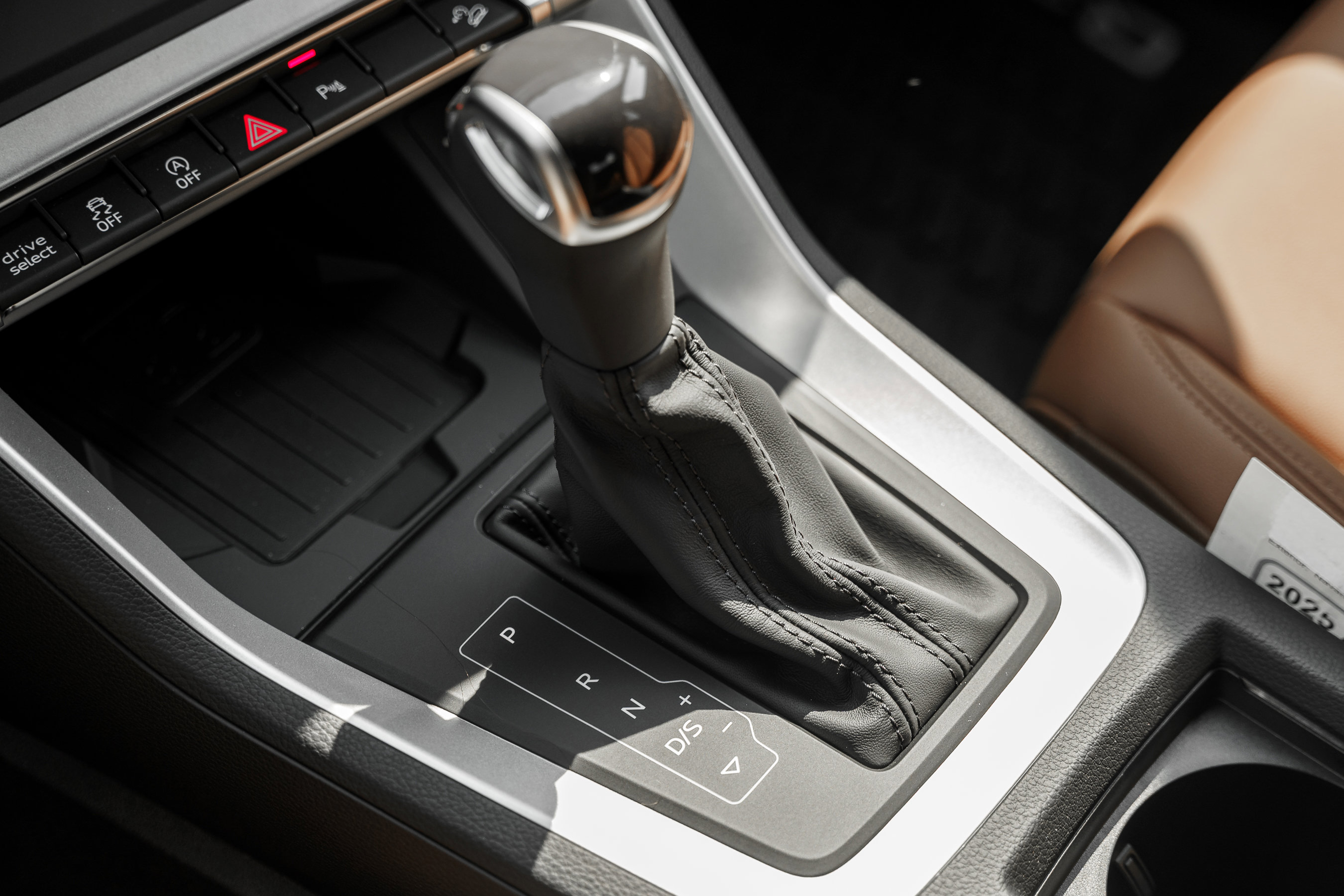 2025 Audi Q3 S line Premium photo 11