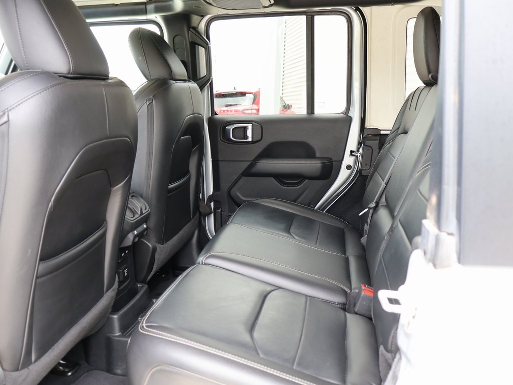 2023 Jeep Wrangler Sahara 4xe photo 15
