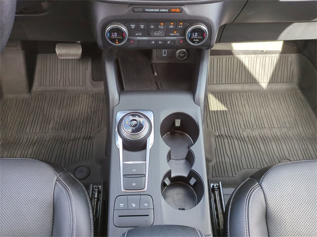2020 Ford Escape Titanium Hybrid photo 19