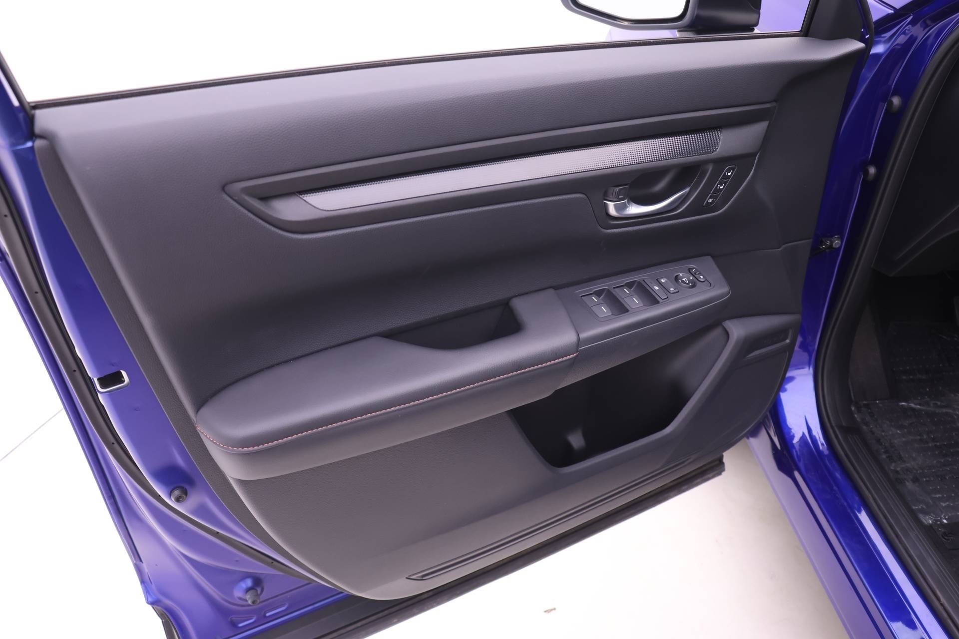 2025 Honda CR-V Hybrid Sport-L photo 8