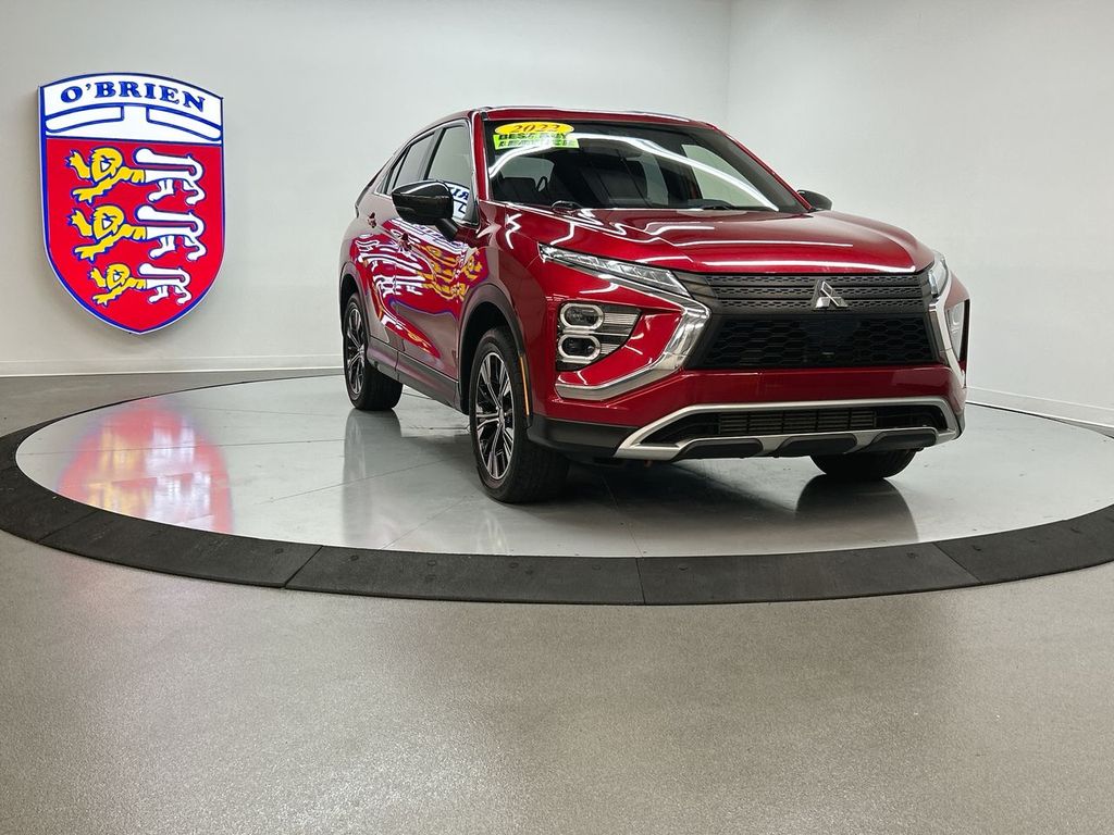 2022 Mitsubishi Eclipse Cross SEL's photo