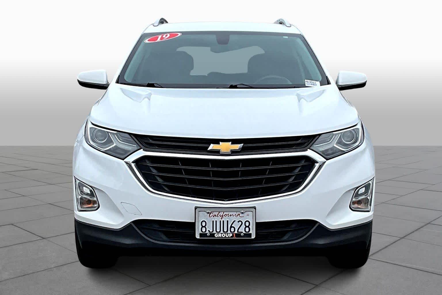 2019 Chevrolet Equinox LT photo 3