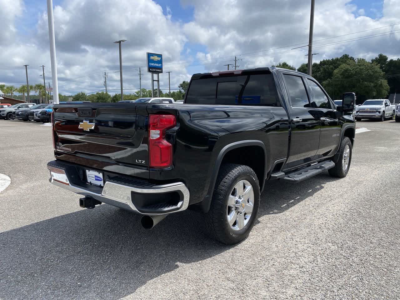 2023 Chevrolet Silverado 2500HD LTZ photo 3