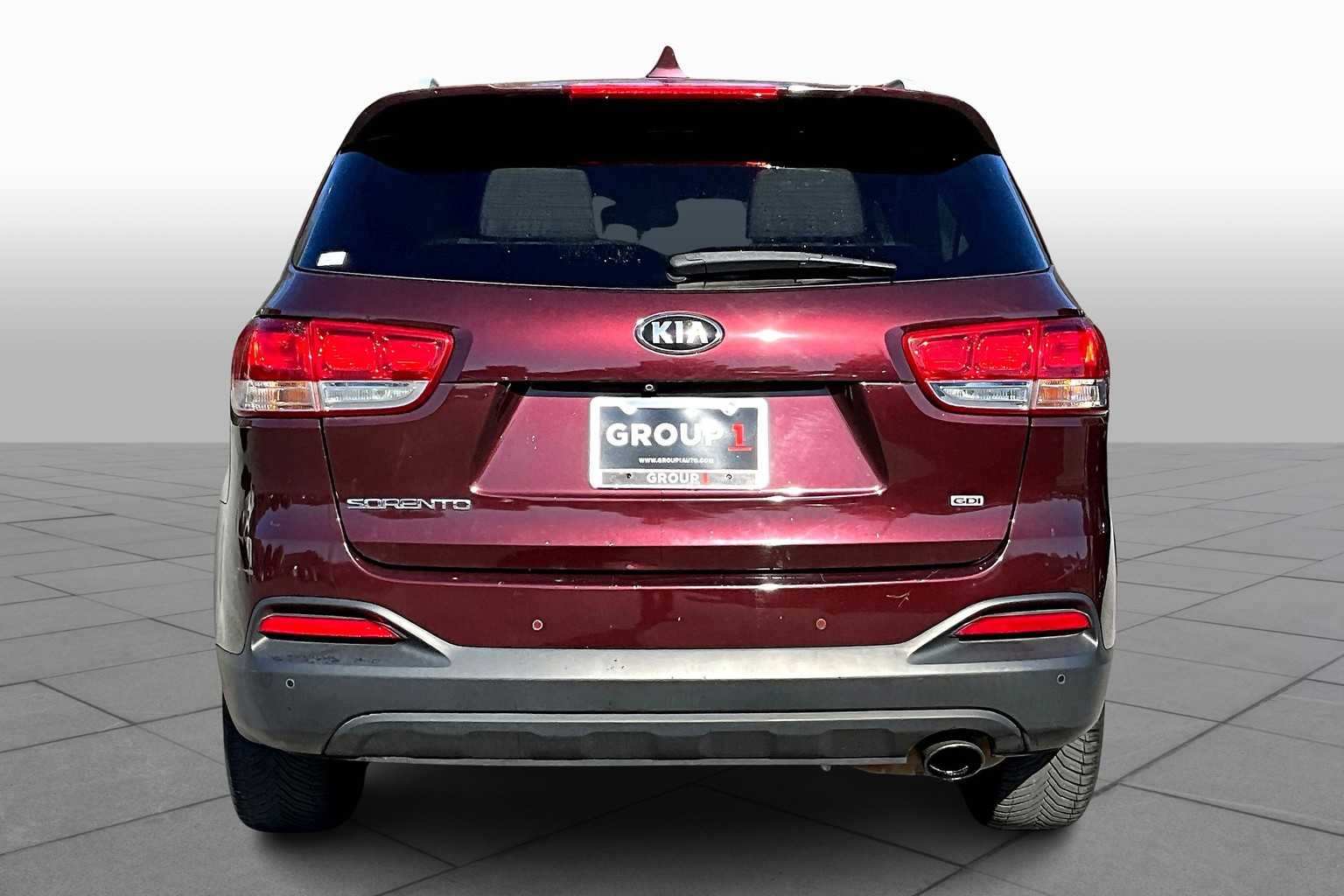 2017 Kia Sorento LX photo 4