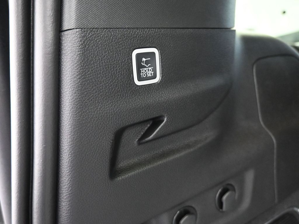 2024 Jeep Grand Wagoneer L II photo 32