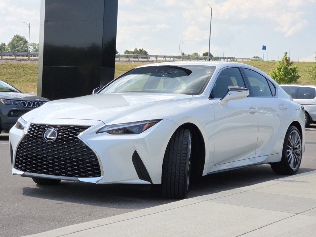 2022 Lexus IS 300 photo 21