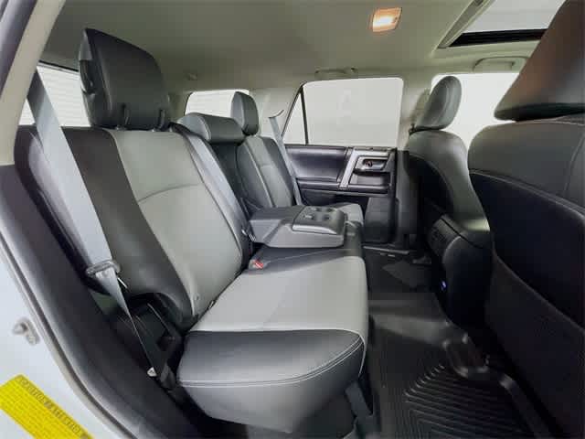 2019 Toyota 4Runner SR5 Premium photo 28