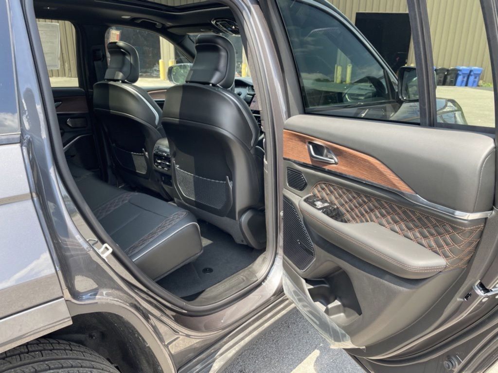 2023 Jeep Grand Cherokee Summit Reserve 4xe photo 11